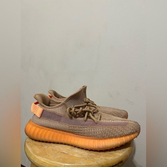 Adidas Yeezy Boost 350 V2 Clay - Picture 2 of 12